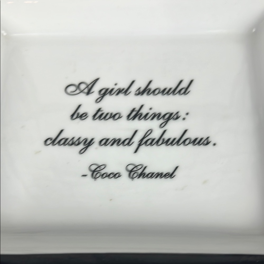 Gorgeous trinket dish with quote from CoCo Chanel Great gift idea 🎁🎁 - Picture 4 of 12